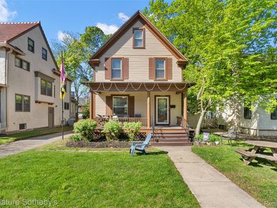 1136 Michigan Ave