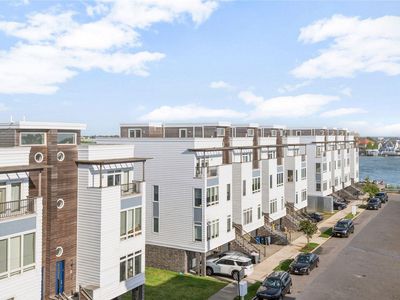 140 Beach 5th Street