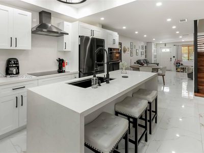 2200 Monroe St APT 12