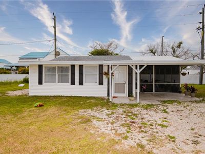 Property at 16820 Banyon DR, Fort myers, FL