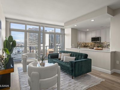 50 N Sierra St Ste 803