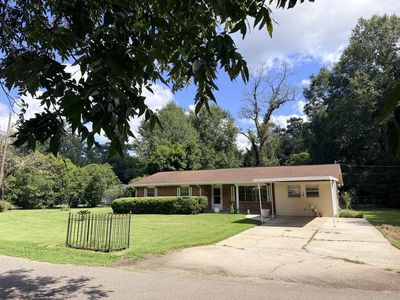 110 Huntington Dr