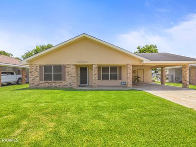 111 Winsor Dr