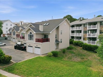 3208 Lynnhaven Dr