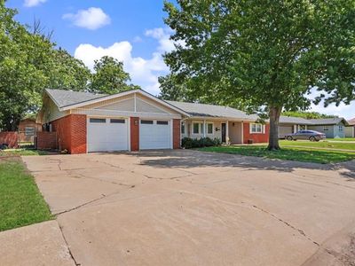 213 Mockingbird Dr S