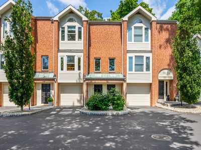 10 Pine Brook Lane #10