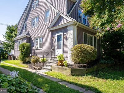 92 W Plumstead Ave