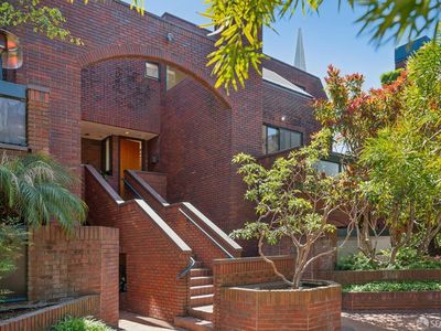 170 Pacific Ave APT 19