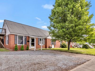 323 Sequoyah Dr