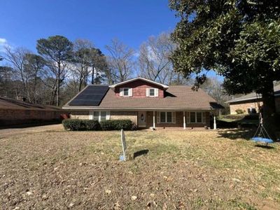 2932 Independence Ave