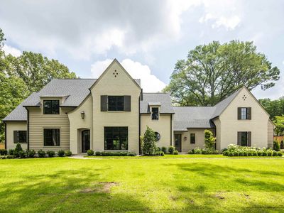 798 Valleybrook Dr