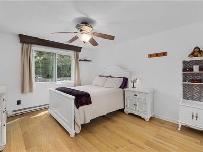 130 Pilgrim Pkwy APT 5