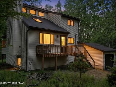 19 Livingston Ln