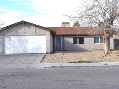 4120 E Cincinnati Ave