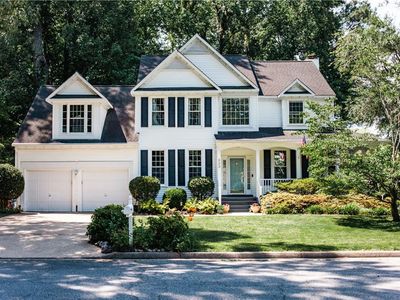 923 Blackthorne Dr