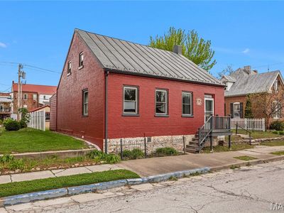 117 E 5th St