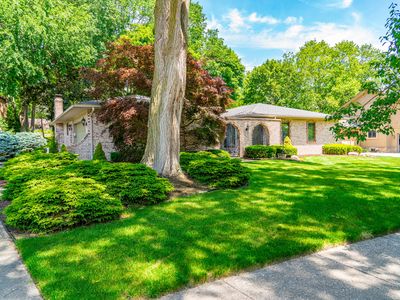5097 Collington Dr