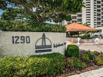 1290 Gulf Blvd APT 2004