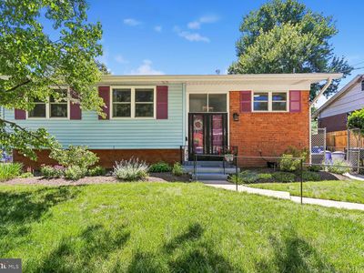 902 Malta Ln