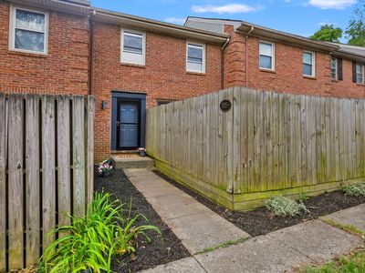 305 Bainbridge Dr APT I