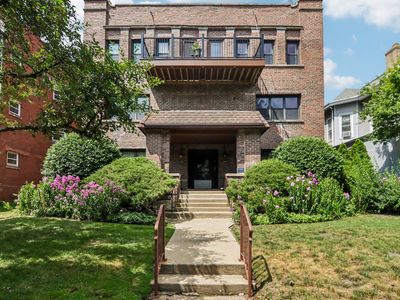 824 Hinman Ave APT 1N