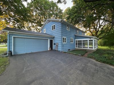 915 Sunset Dr