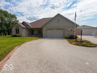 371 S Main St