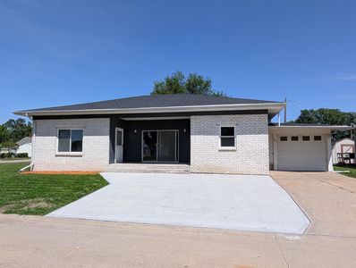 100 3rd Ave