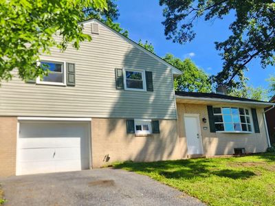 6130 Pine Knoll Dr