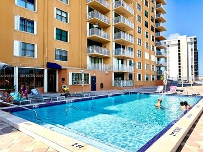 2450 NE 135th St APT 704