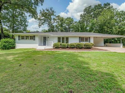2700 Cherokee Rd