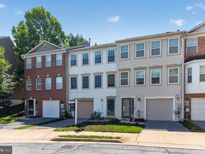 14816 Cross River Ct