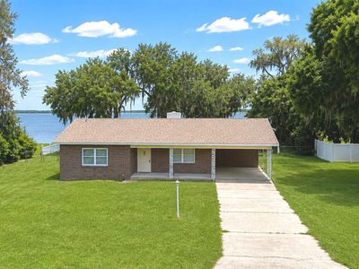214 N LAKE REEDY BOULEVARD