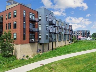 250 State St APT 405