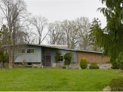 575 Eastdale Dr
