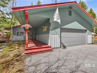 1007 Evergreen Dr