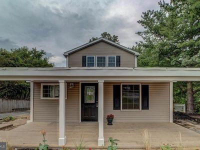 7833 Leymar Rd