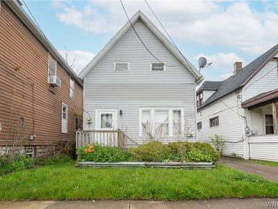 35 Troupe St