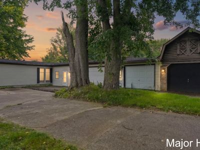 10383 N Cedar Dr