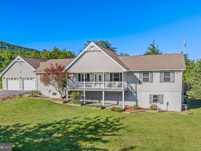 112 Monument Dr