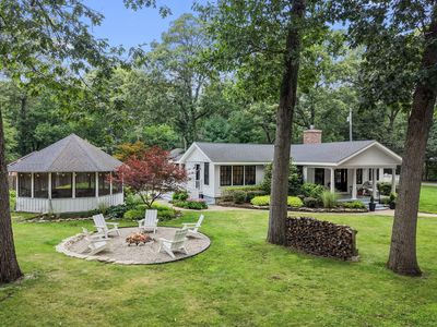 3749 Michiana Dr