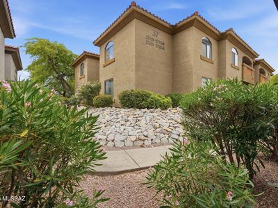 5751 N Kolb Rd Unit 37202