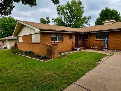 Property at 517 E Hellar Ave, Clearwater, KS