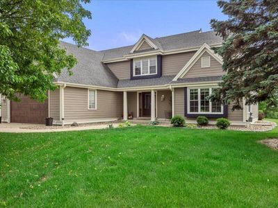 W148N10337 Windsong CIRCLE EAST East