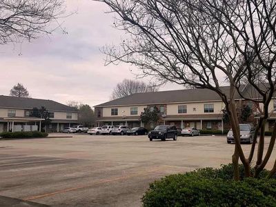 808 Meadow Bend Dr APT D