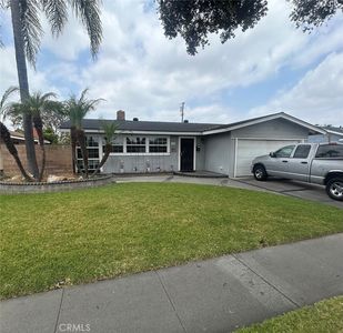 6695 San Francisco Dr