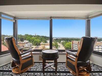 207 5th Ave SW APT 901