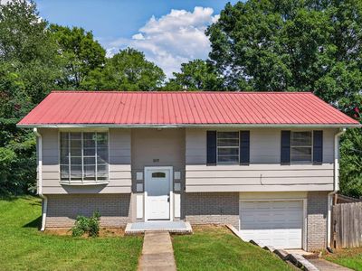 1035 Barclay Dr