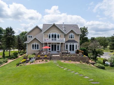 830 Prairie Island Rd N