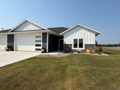 719 Tallgrass Cir